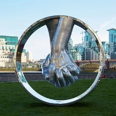 Decorazioni di qualsiasi dimensione Statue moderne in metallo Sculture a mano in acciaio inossidabile