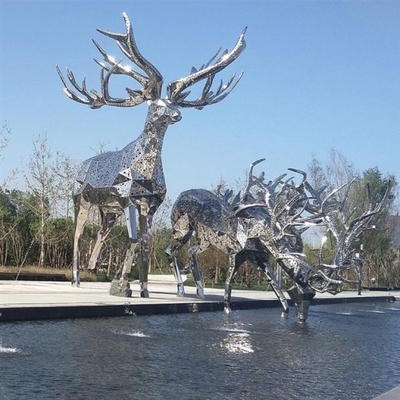 Decorazione su ordinazione del giardino di Art Metal Sculpture For Hotel dei cervi di acciaio inossidabile