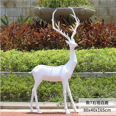 Sculture animali della vetroresina dei cervi del giardino a grandezza naturale geometrico su ordinazione della statua