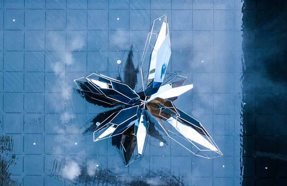 Scultura decorativa Art Outdoor Sculpture moderno contemporaneo del metallo dello stagno dell'hotel