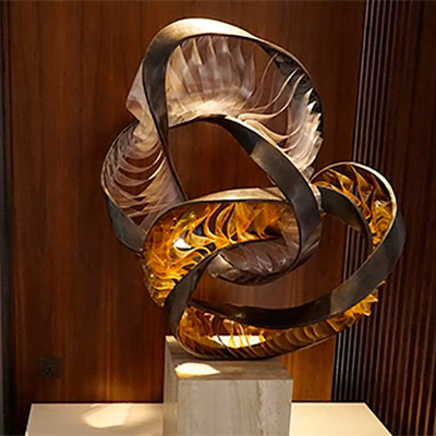 Scultura moderna astratta dell'interno di Bush dello specchio torta per esposizione