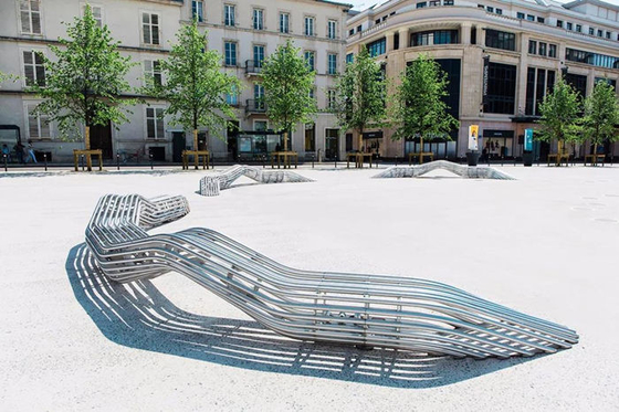 La sedia pubblica di Art Polished Outdoor Stainless Steel della mobilia della scultura ha personalizzato