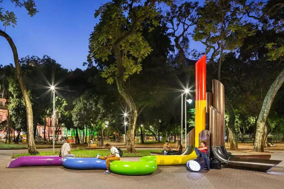 Grandi sculture all'aperto del metallo di acciaio inossidabile della plaza fatta a mano delle sculture