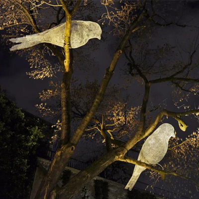 Acciaio luminoso del metallo del parco dell'uccello della vetroresina all'aperto della scultura decorativo per gli alberi