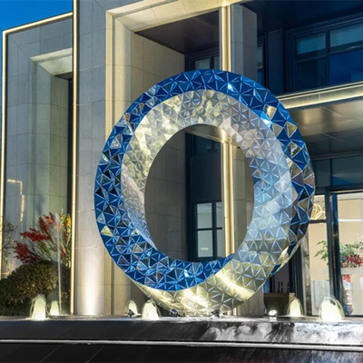 Acciaio inossidabile luminoso di costruzione del cerchio della scultura decorativa grande del metallo per la città