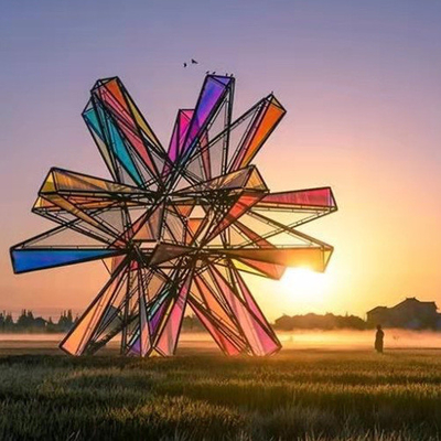 sculture all'aperto Art Abstract Windmill Cube del grande metallo acrilico variopinto