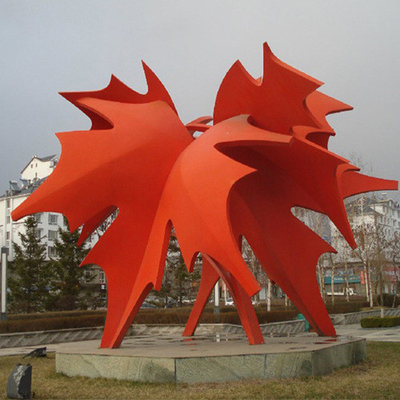 Grandi statue all'aperto del metallo della decorazione della foglia di acero del padiglione rosso pubblico della scultura