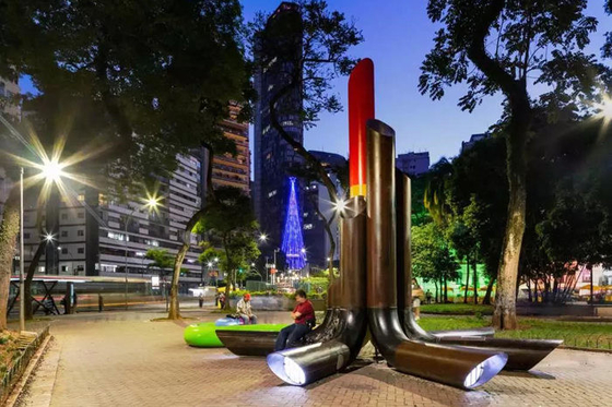 Grandi sculture all'aperto del metallo di acciaio inossidabile della plaza fatta a mano delle sculture